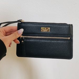 💯 New Kate Spade Wristlet Black